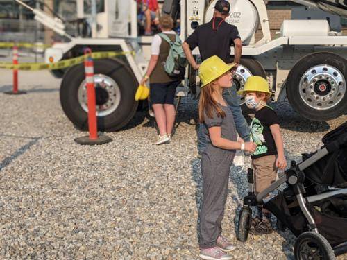 PXL 20210827 235226465.PORTRAIT