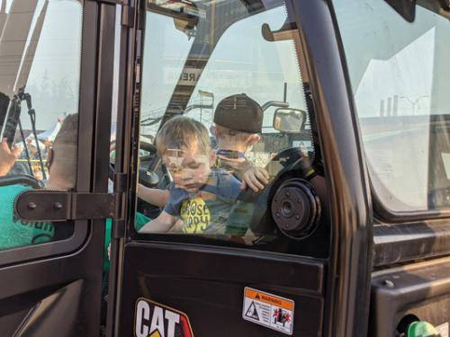 PXL 20210828 002529646.MP 