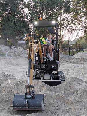 PXL 20210828 003318744.MP 