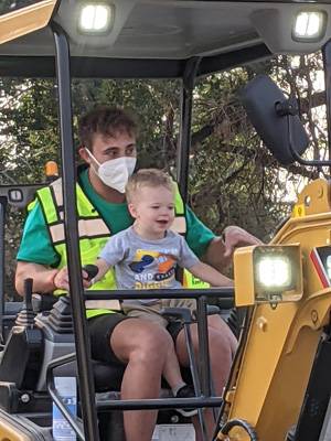 PXL 20210828 003329810.MP 