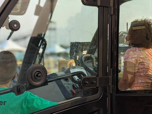 PXL 20210828 004726344.PORTRAIT